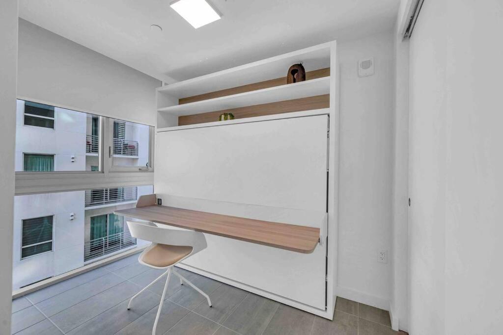 Ferienwohnung Breathtaking 1Br In The Heart Miami Exterior foto